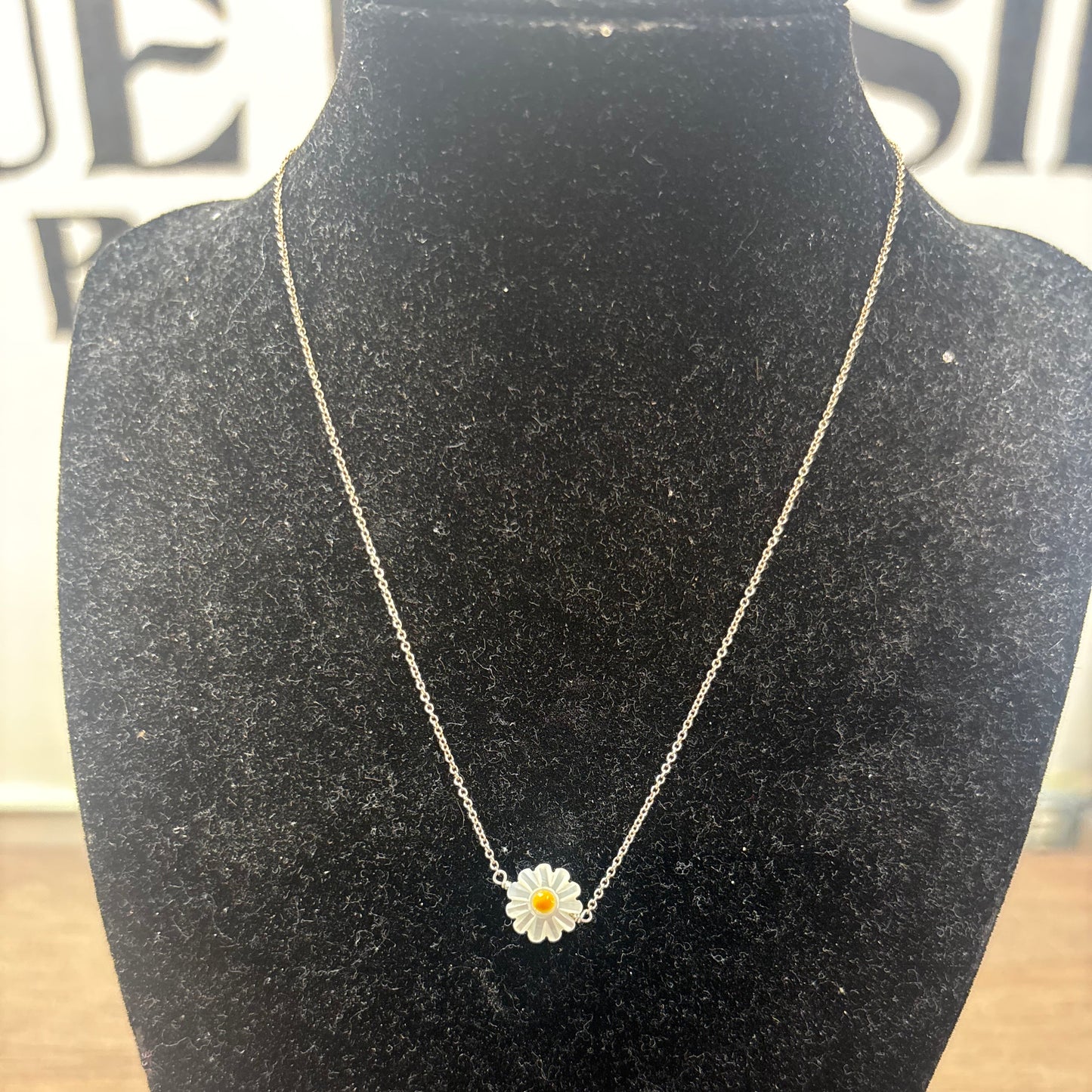 Bora Silver Daisy Necklace