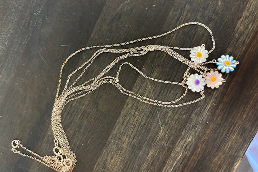Bora Silver Daisy Necklace